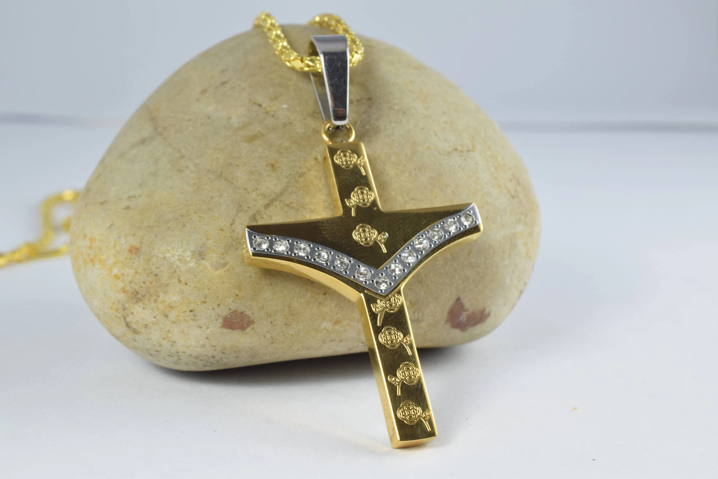 18K Gold Filled Cross Religious Pendant Stainless Steel Size 42x29mm Christian Religious, First Communion Baby Baptism For Jewelry Making