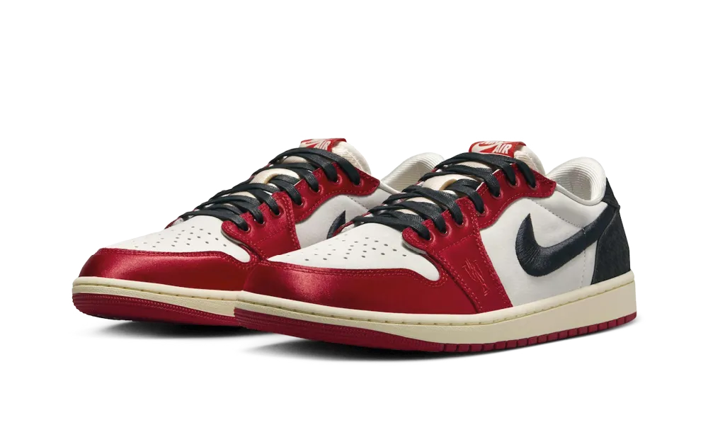 Air Jordan 1 Retro Low OG Trophy Room Away